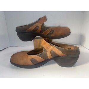 White Mountain by Cliffs Women's Size 6.5M Brown Leather Adjustable Buckle Shoes